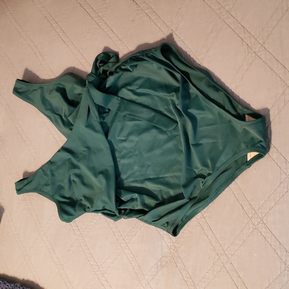 A Pea in the Pod Maternity Wrap Swimsuit Teal Green Medium - Picture 1 of 8